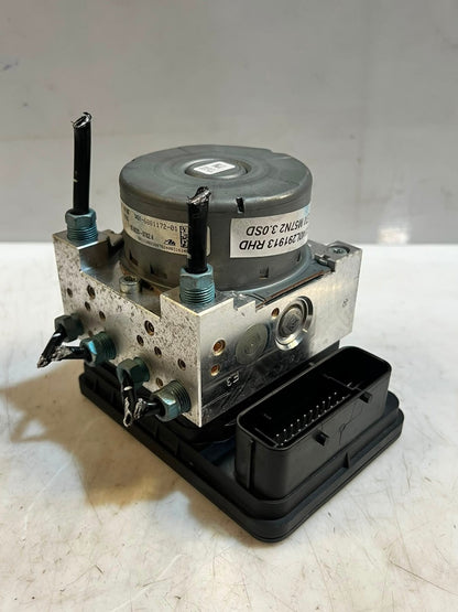 2018 BMW 320i F30 F31 F32 Abs Pump Control Module 6881172 OEM