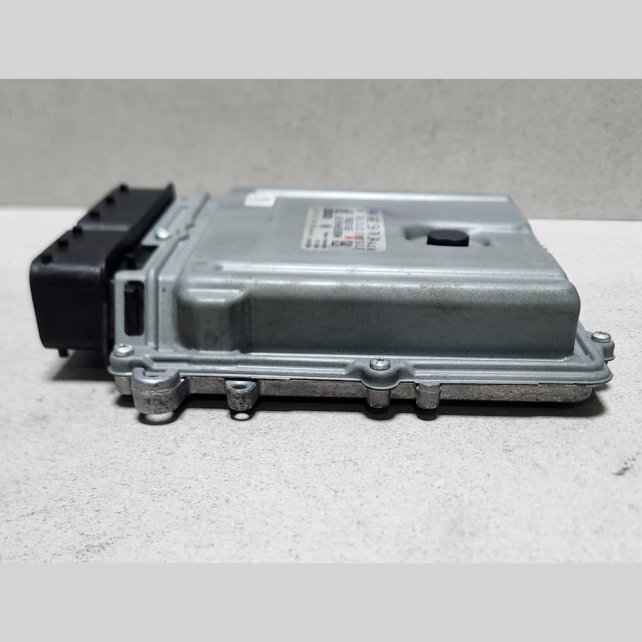 2004-2011 Mercedes-Benz ML350 Engine Control Unit A6421509878 ML and GLE models