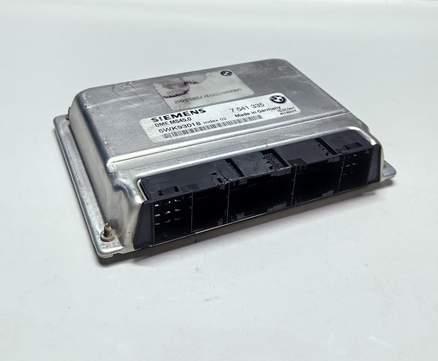 2004-2005 BMW X3 Engine Control Unit ECU 7541335 X3 and E60 525i OEM