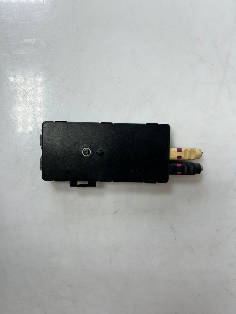 BMW 1 Series F20 F21 Diversity Antenna Amplifier AM/ FM VICS 9226886 OEM