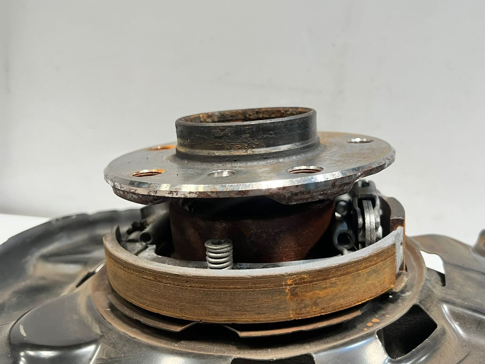 BMW 1' 2' 3' F20 F21 F22 F23 F30 F31 Rear Wheel Hub Rear 6867261 OEM