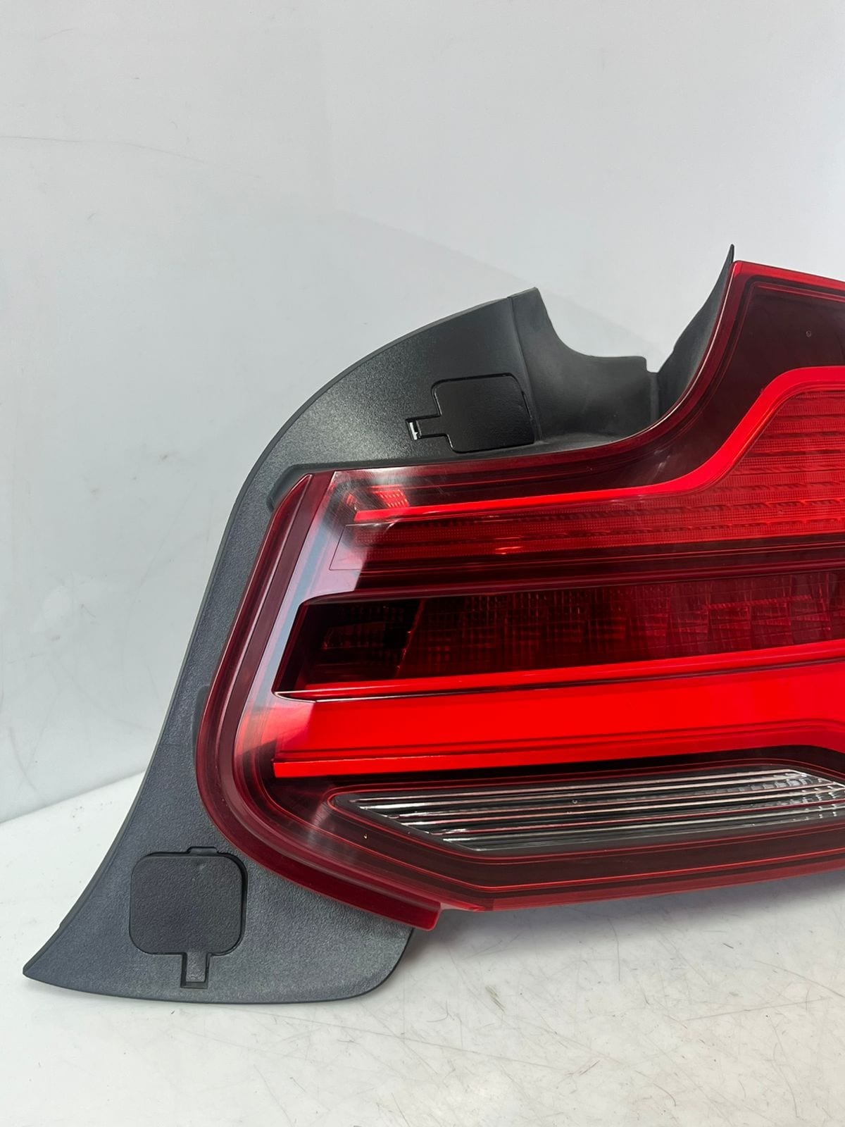 2018-2020 BMW 2' 230i M240i and M2 F22 F87 LCI Tail Light Right LED 7420994 OEM