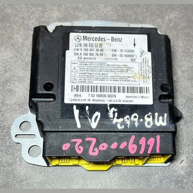 13-16 Mercedes GLE W166 SRS Safety Restraint Control Module A166 9000220 OEM