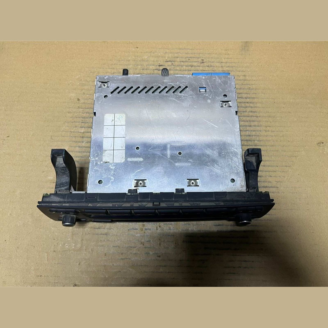 2010-2015 BMW X1 Radio Cd Player Head Unit 9258164 E90 E91 E92 E93, X1 E84
