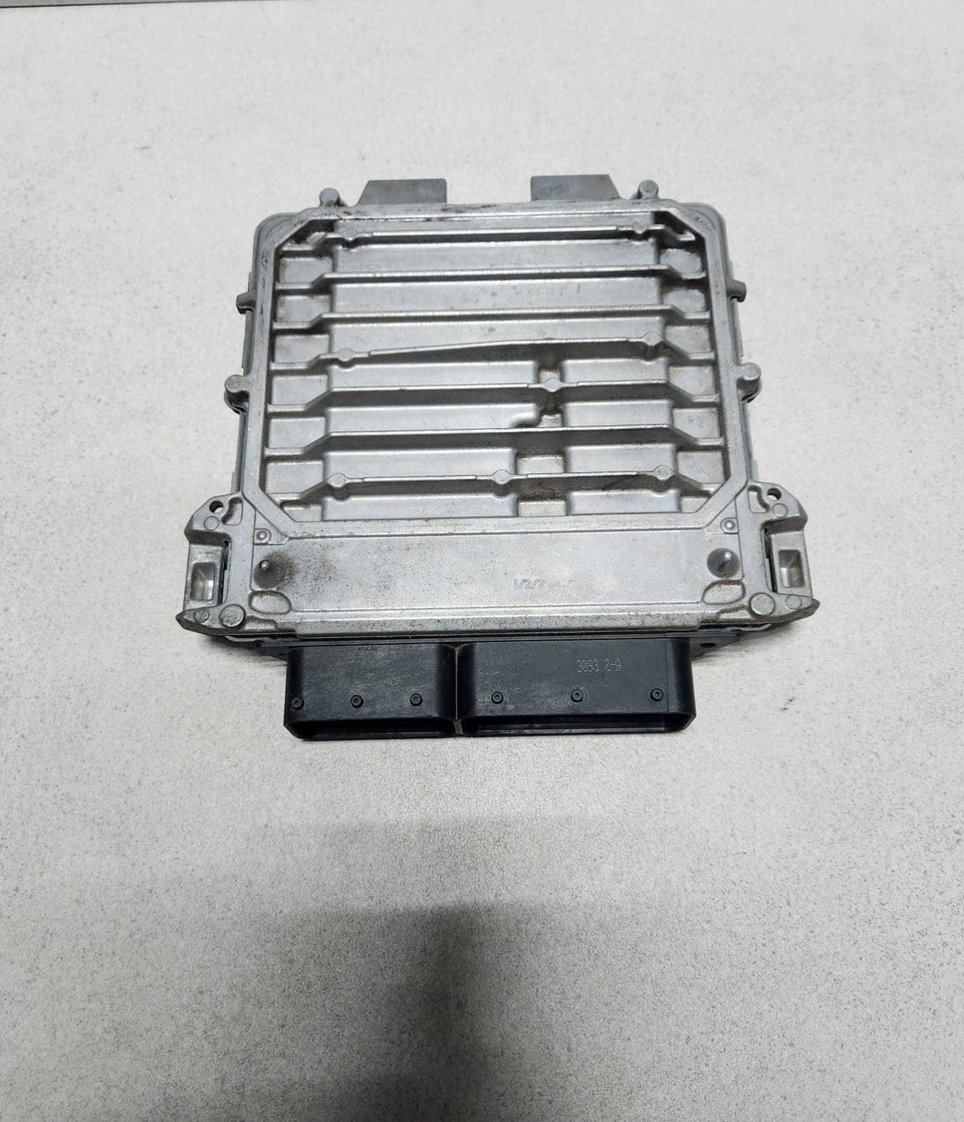 2012-2015 Mercedes-Benz B180 Engine Control Unit A2709000600
