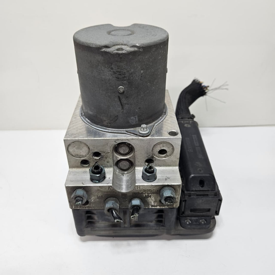 2011-2016 BMW 528i, 535i, 550i, 640i, 650i ABS Pump Module 6795519