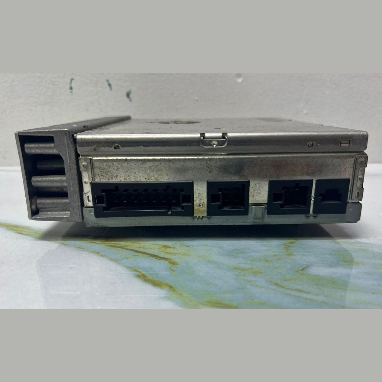 2006-2009 Mercedes-Benz W211 E-Class E350 Radio Amplifier A 211 870 42 89