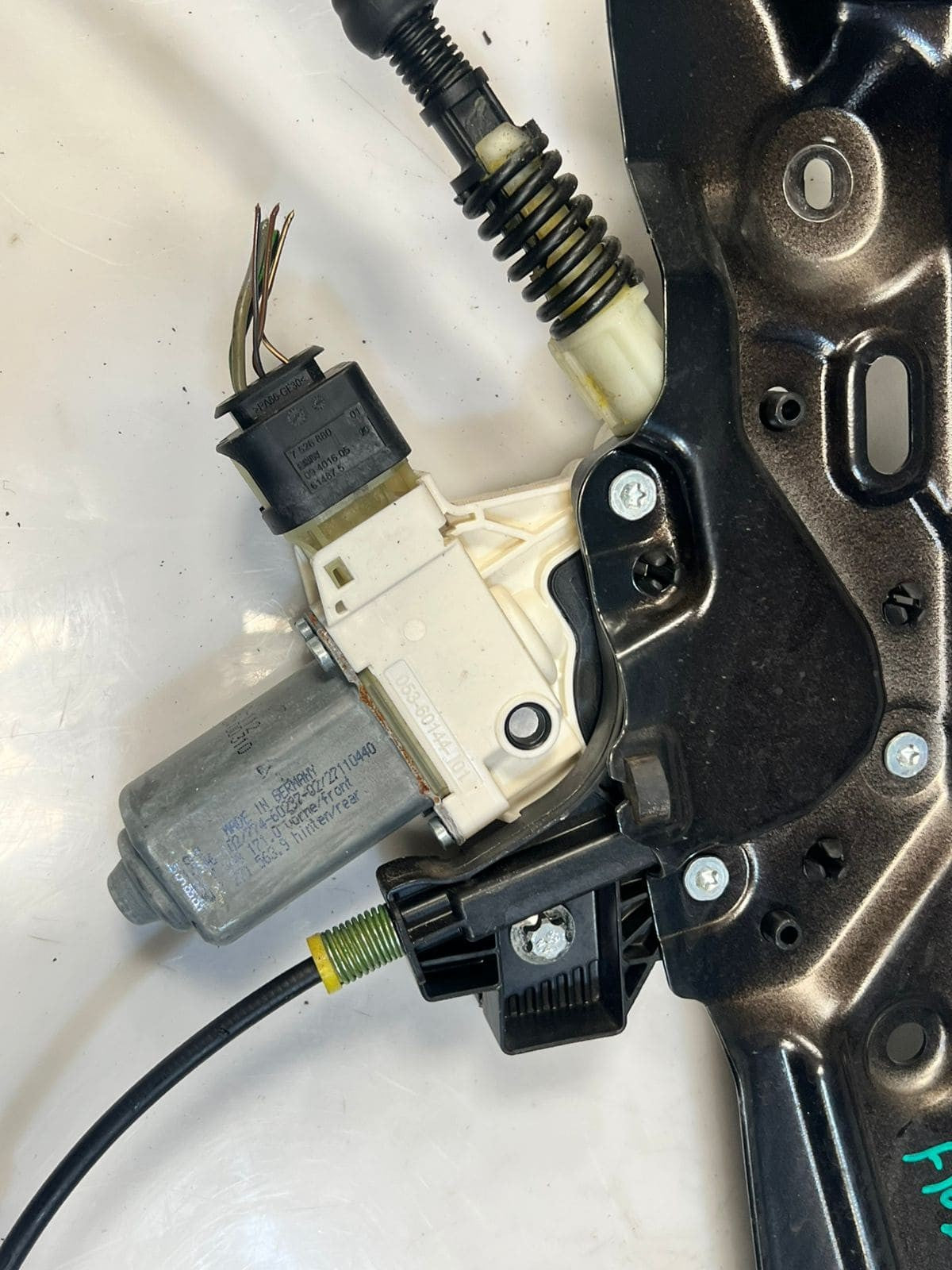 2010-2016 BMW 528i 5 Series F10 F11 Window Regulator Front Left 7182111 OEM