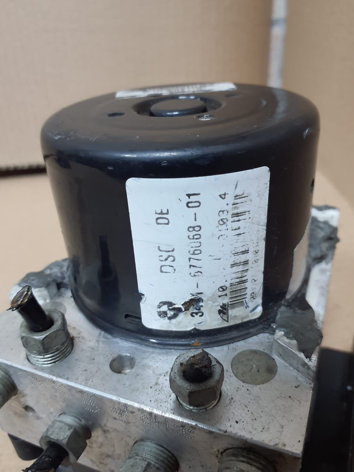 2005-2007 BMW 3 Series E90 E91 E92 E93 330i 335i 330d ABS Pump/Module 6776069