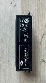Load image into Gallery viewer, BMW Central Locking Control Unit 1387621 3 Series E36, 5 Series E39
