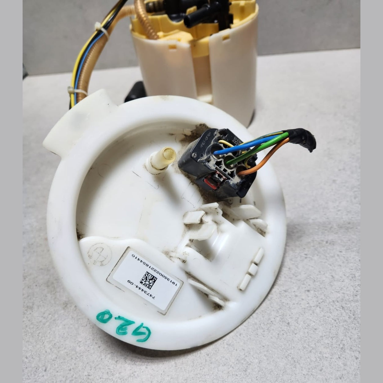 2017-2025 BMW 330i Fuel Pump Assembly 7473444 3 Series G20 G21 G22