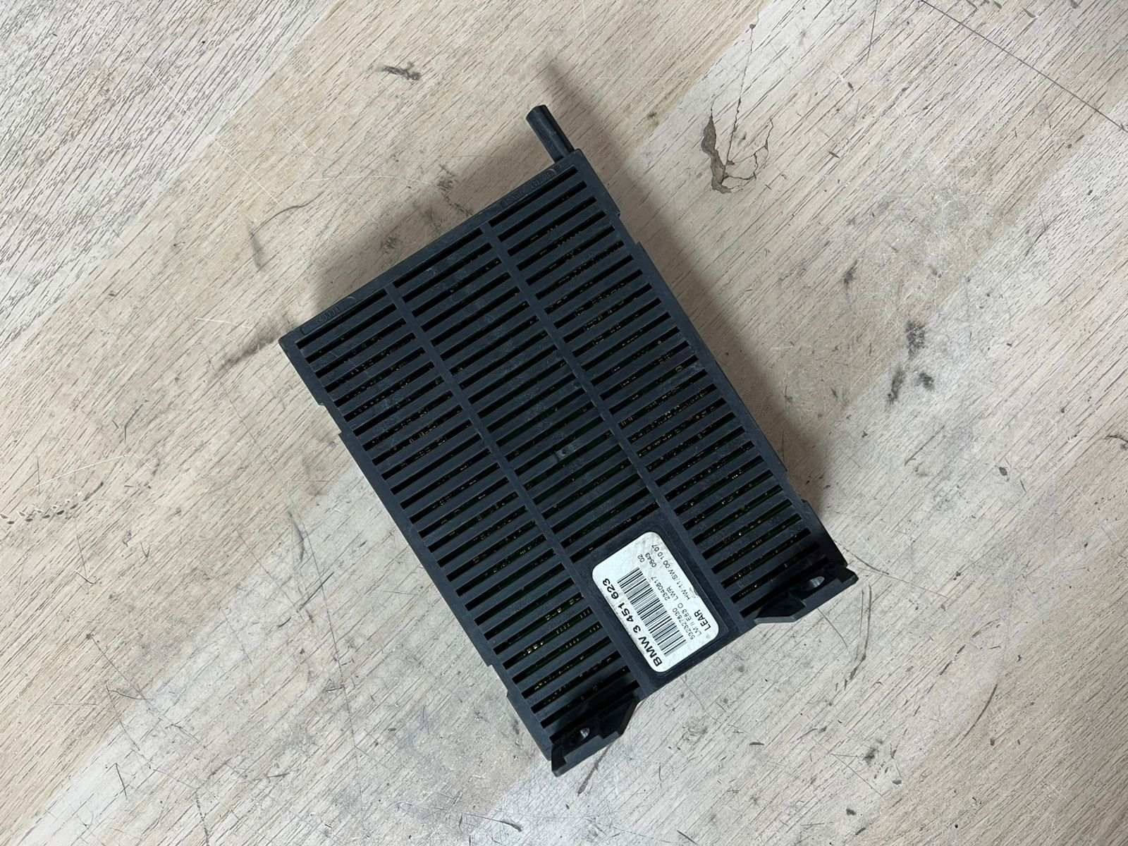 BMW OEM LM II E83 O. LWR Footwell Lights Headlamps Control (Body Module) 3451623