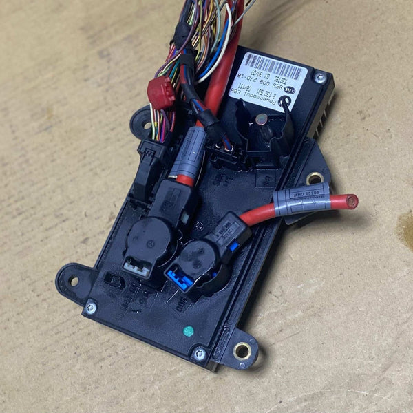 2004-2006 BMW 760i 2008 7 Series 745, 750, 750Li, and 760i Power Supply Control 