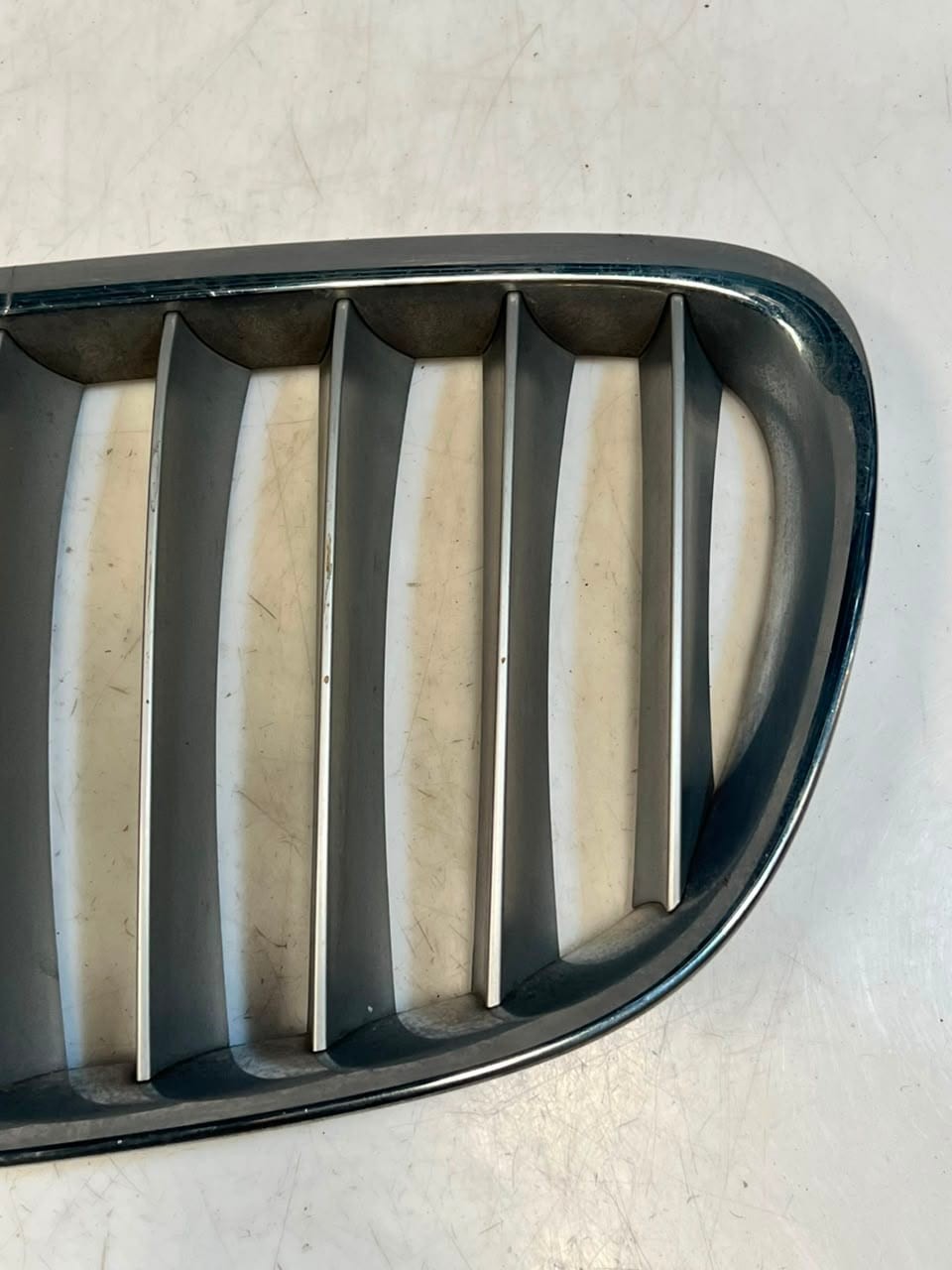 2010-2015 BMW X1 E84 Front Kidney Grille 2993307 OEM