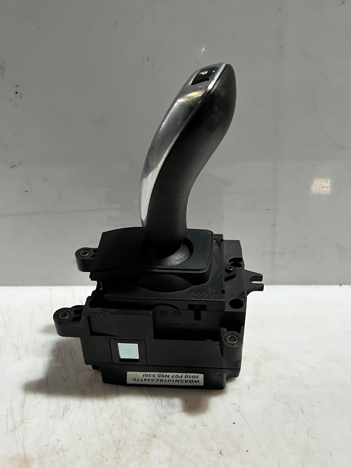2011 BMW 550i, 5 Series F10/F11 7' Automatic Gear Selector Shifter 9218101 OEM