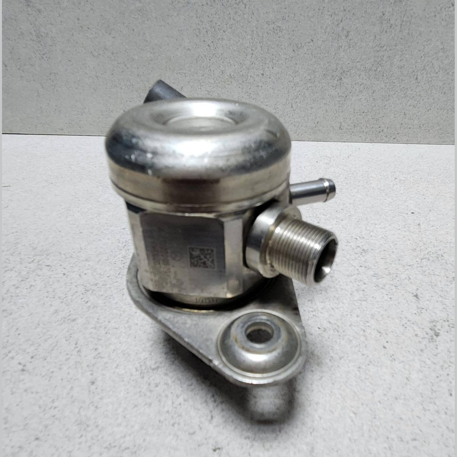 2014-2016 BMW 228i High Pressure Fuel Pump A2700700501 C180 GLA250, A200 B180   