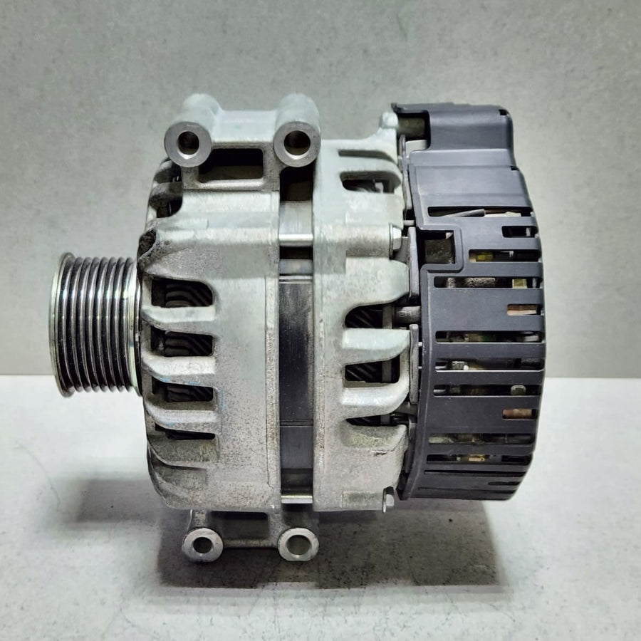 BMW Active Hybrid Alternator 76223723 Series F30 5 Series F10 and 7 Series F01