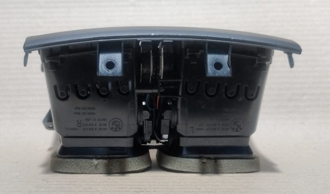 BMW F15 X5  REAR SEAT CENTER CONSOLE AC VENT TRIM HEATER 9252013