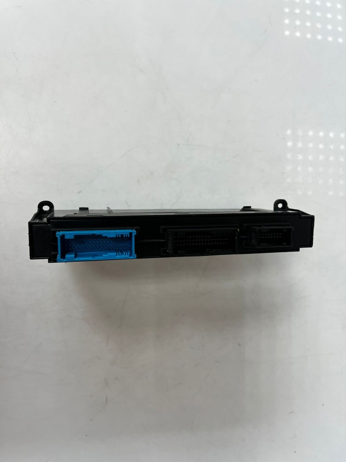 2010-2016 BMW 5 Series F10 520d, 528i Body Control Module BCM 9393667 OEM