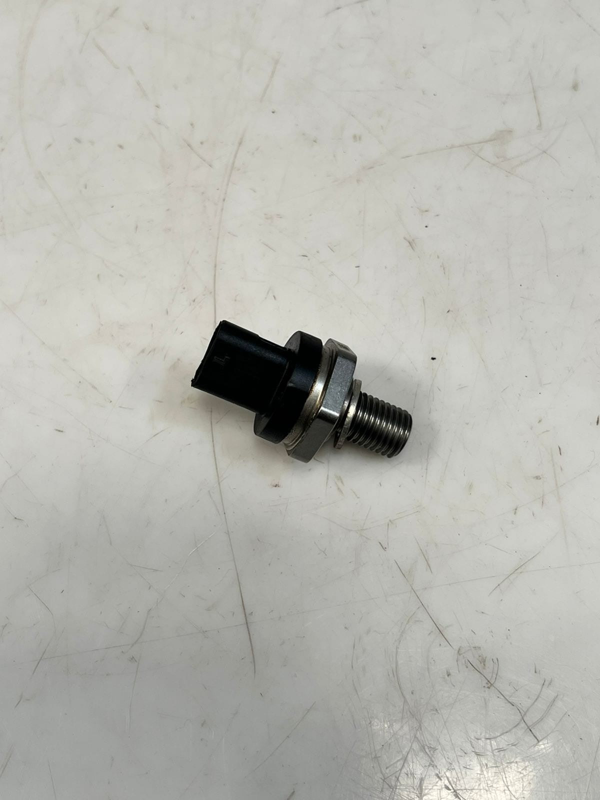 BMW 3 7 Series F30 F31 F35 G11 G12 Oil Pressure Sensor 8614494 OEM
