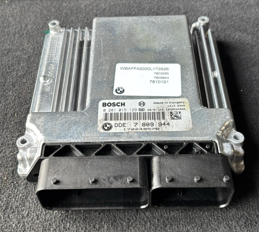 BMW X5 E70 E60 3.0L M57 ENGINE CONTROL UNIT MODULE DDE ECU  SET - 7809944
