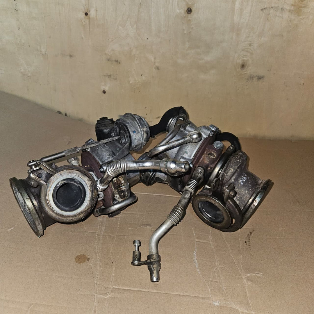 7576985-2010-2016 BMW 7 Series F04 X6 750i Turbocharger 