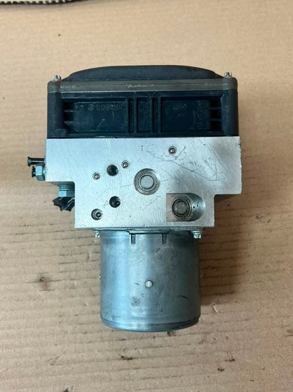 2010-2016 BMW 5 Series F10 and F11 535i ABS Hydraulic Unit / Pump 6858406 OEM