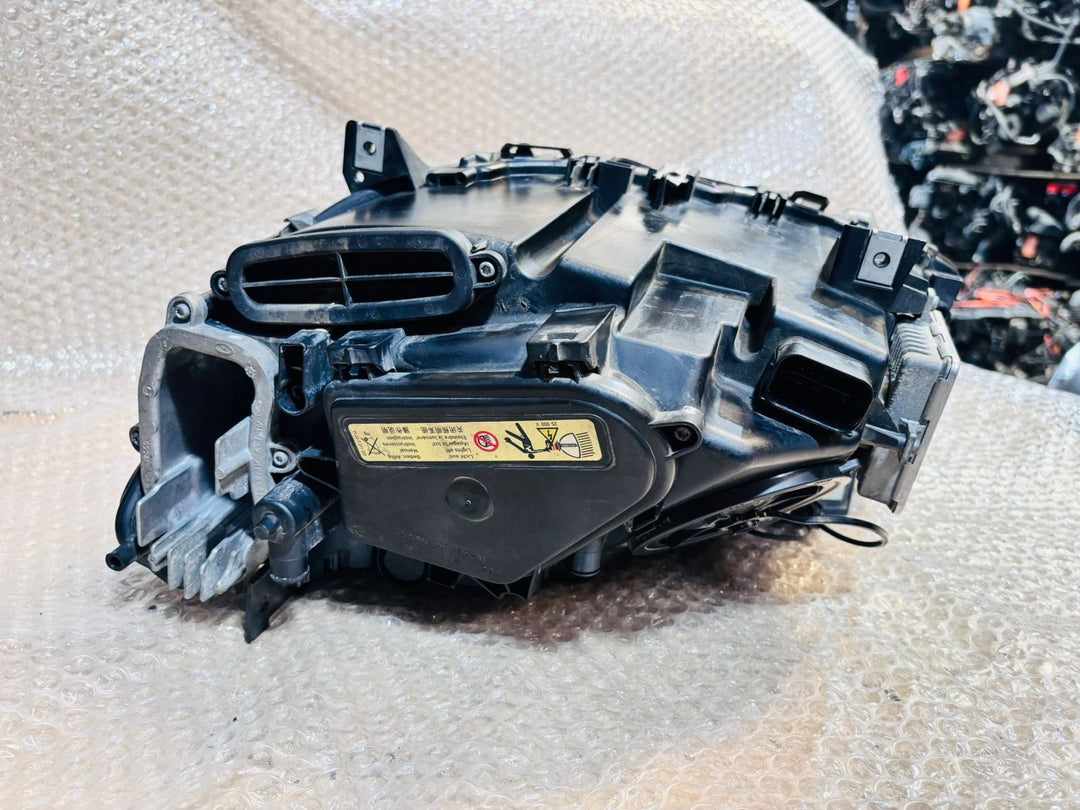 Bmw 7 Series 740LI 2009-2012 F02 Xenon Right side Headlamp 7182138