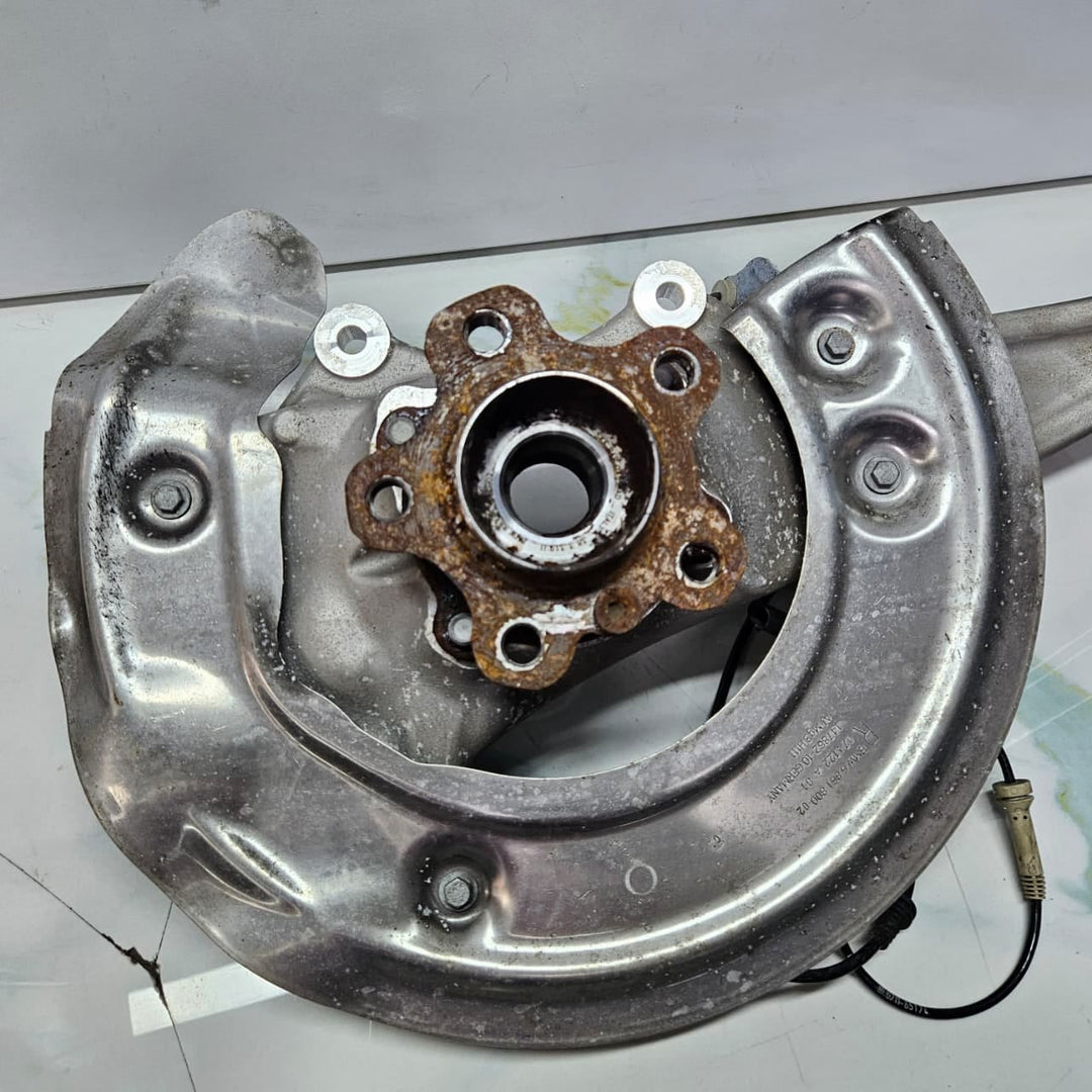 OEM BMW 5 8 Series G30 G14 G15 G16 Front Wheel Hub BEARING Front Right 6884386