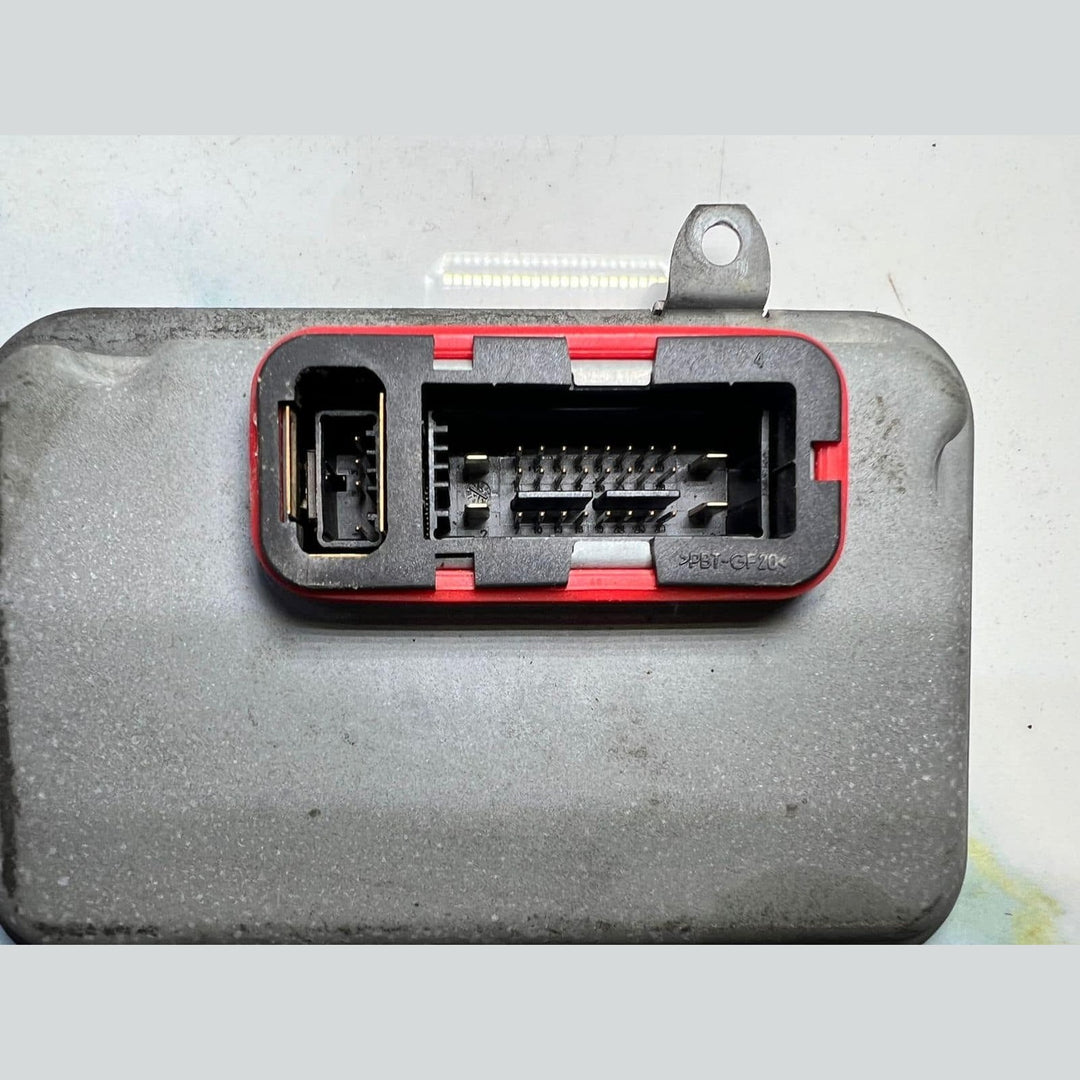 2010-14 Mercedes-Benz C250 Xenon HID Headlight Ballast A2048700326 W204 C-Class