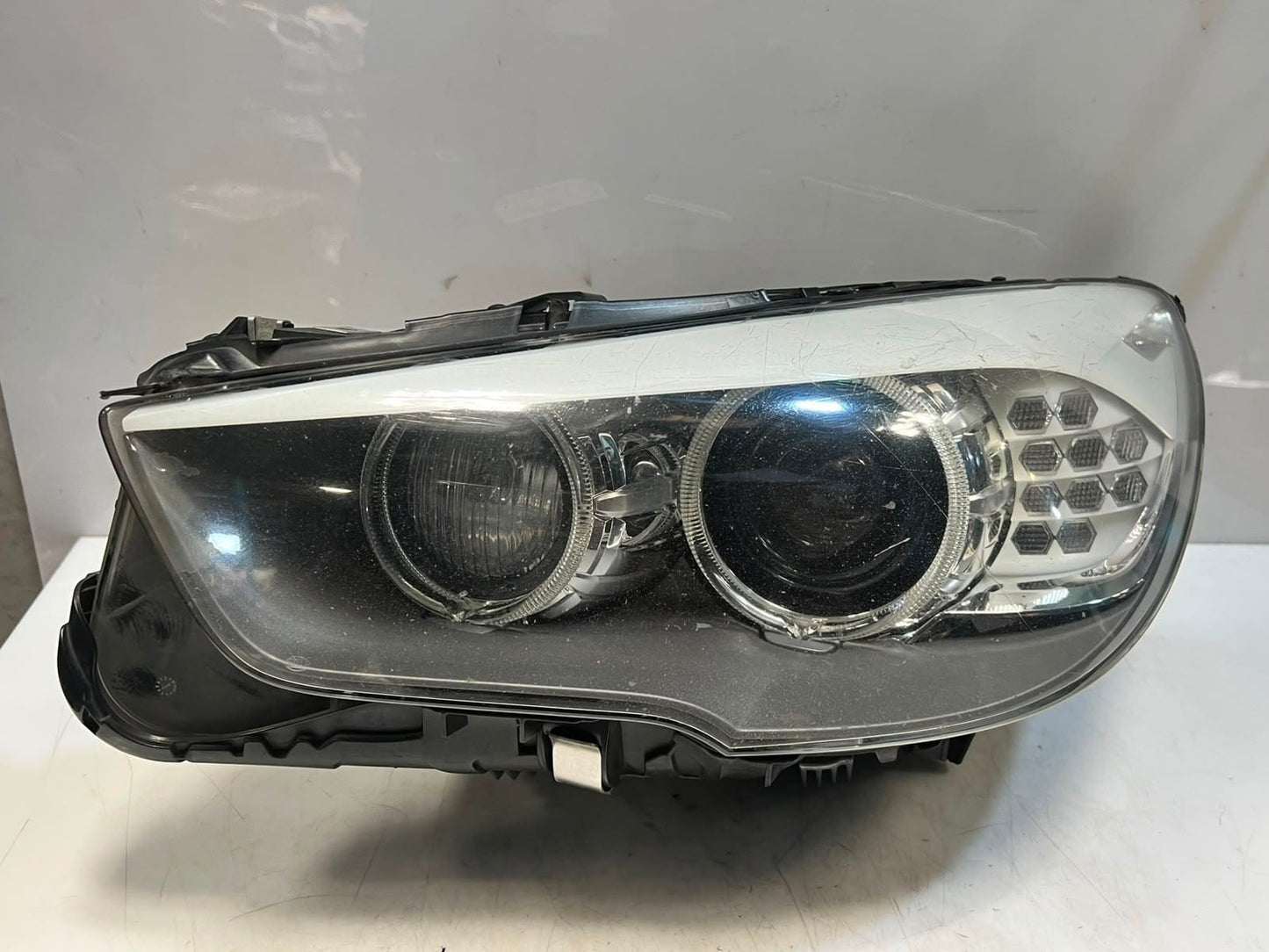 2010-2017 BMW 5 Series F07 535i GT 550i GT Xenon Headlight LEFT US 7199617
