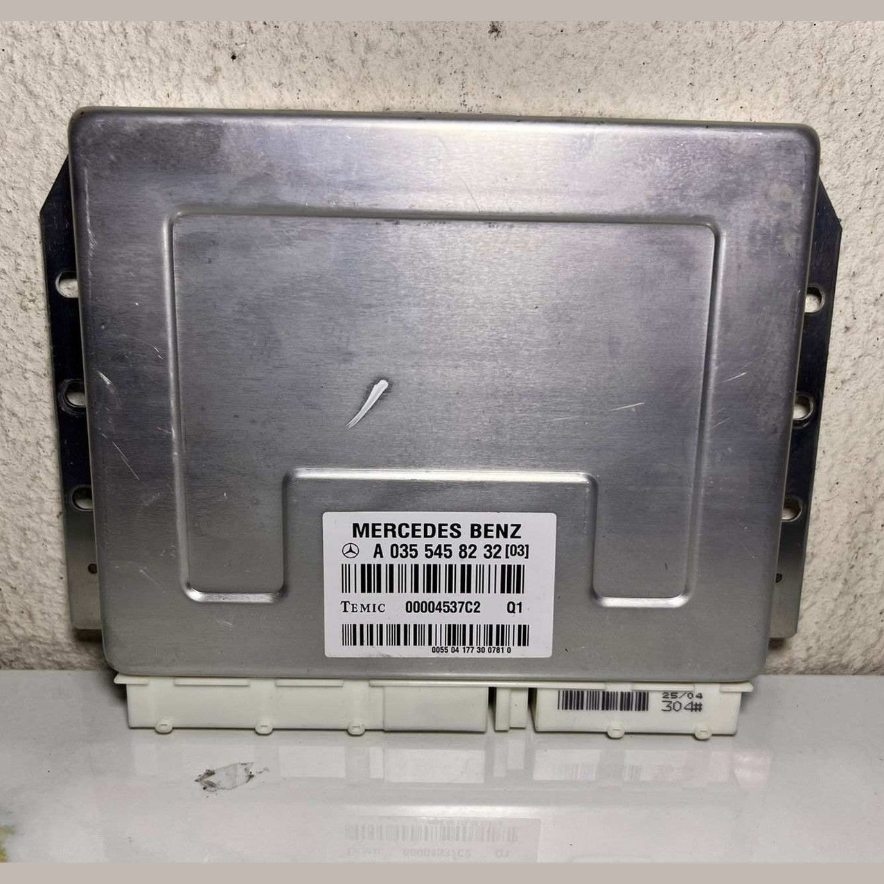 2005 Mercedes-Benz W211 E500 Suspension Control Module A 035 545 82 32