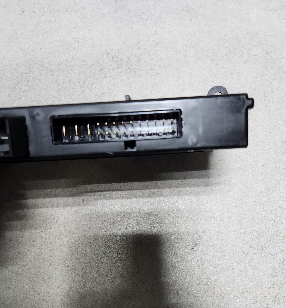 2010-2017 BMW X3 Body Control Module 9267533