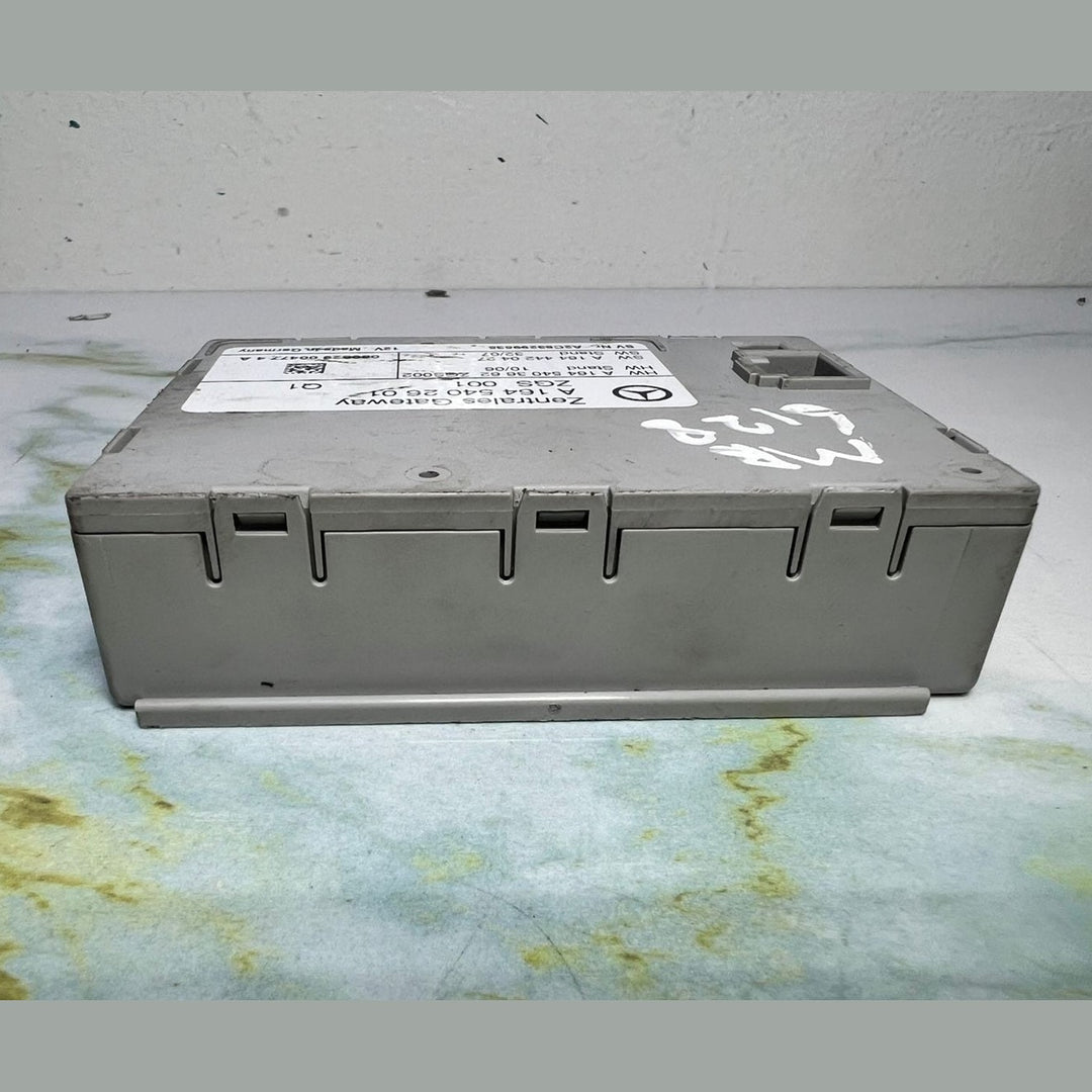 2010-2013 Mercedes-Benz GL350 Central Gateway Control Module A1645402601 W164