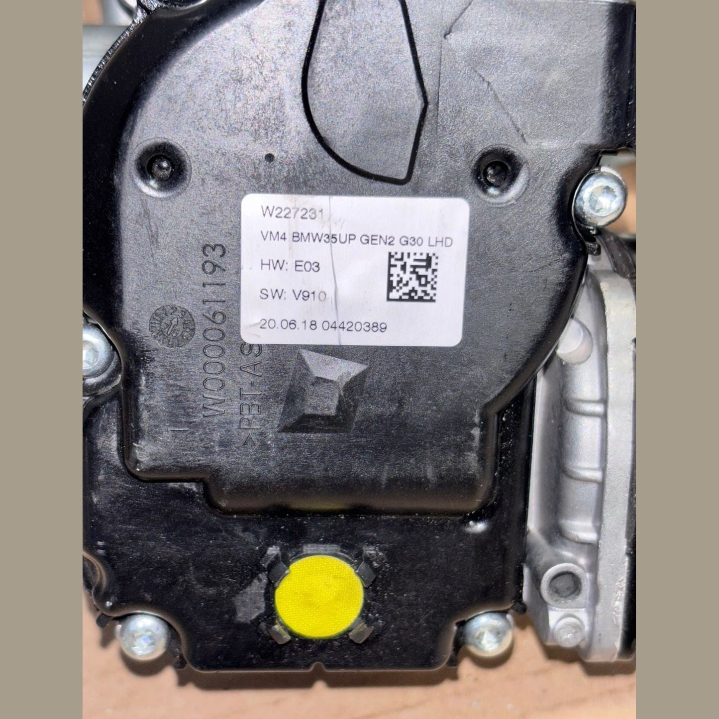 BMW G30 G31 2018  Wischermotor vorne wiper motor 9851351 LHD