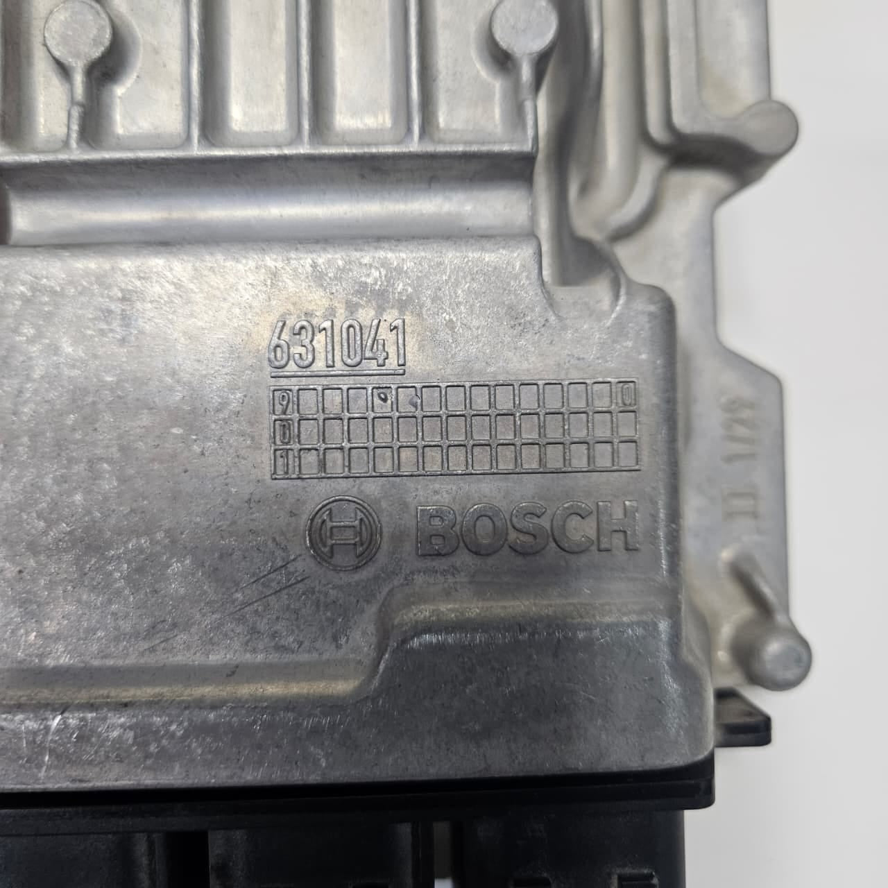 OEM BMW 3 Series G20 320d 2.0 B47 Diesel Engine Control Unit Bosch 8475468 OEM