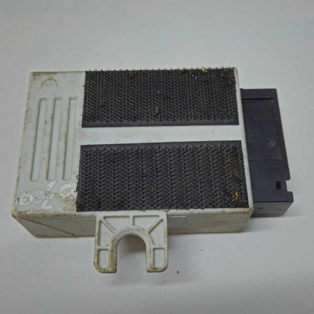 BMW G30, G31, G38 Security Control Module 8097898