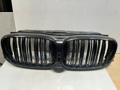2019-2022 BMW 330i 3 5 7 Series G20 G30 G11 G12 Air Shutter Grille 187156 OEM