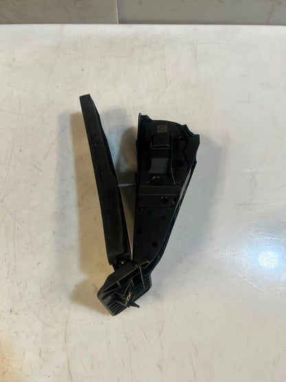 2016 BMW F10 F11 F12 F06 G30 750i 530I Accelerator Pedal Sensor 6859999 OEM