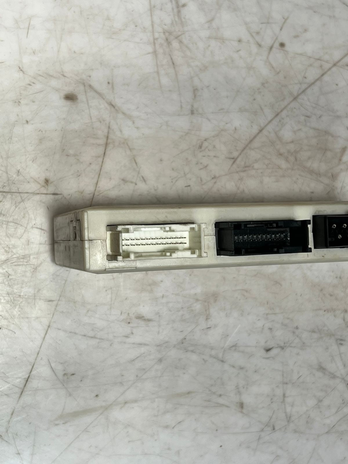 1996-2003 BMW 5 E39 E38 520I GM3 Body Control Module BCM 8376692 OEM