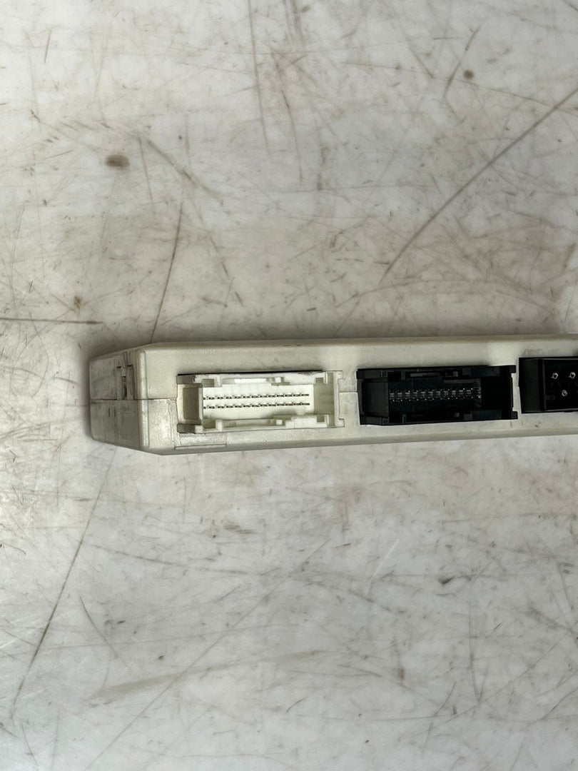 1996-2003 BMW 5 E39 E38 520I GM3 Body Control Module BCM 8376692 OEM