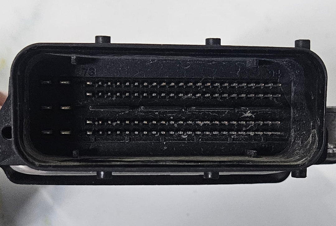 OEM BMW F07 GT 530D DEF PUMP EMISSION CONTROL  MODULE 7377299