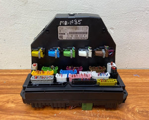 Mercedes-Benz Front Fuse Box Control Module A2129005912 C-Class W204 S204