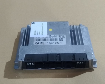 BMW E87 E90  N45 ENGINE DME BASIC COMPUTER CONTROL UNIT ECU 7557809
