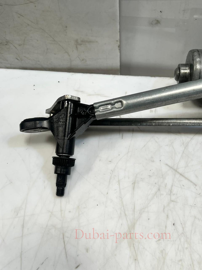2010-2015 BMW X1 E84 Front Windshield Wiper Motor And Linkage 2992466 OEM