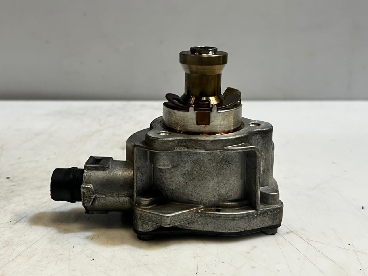 2009-2013 BMW 328i E60 E70 E81 E83 E90 X3 X5 Z4 Brake Vacuum Pump 7558344 OEM