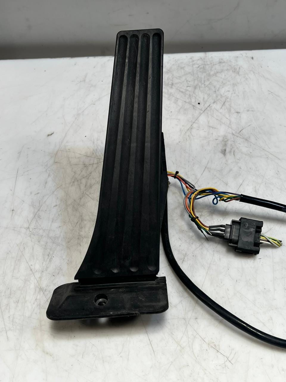 2007-2011 BMW 3 5 Series E90 E92 328i 335i F10 Accelerator Pedal 6789998 OEM