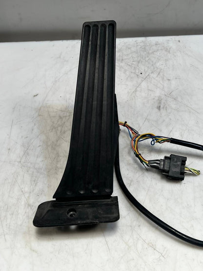 2007-2011 BMW 3 5 Series E90 E92 328i 335i F10 Accelerator Pedal 6789998 OEM