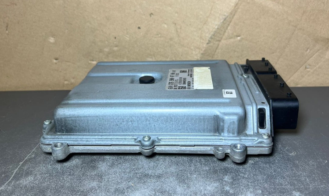 12-18 Mercedes W166 W218 Engine Control Module Unit ECM ECU A276 9004700 OEM