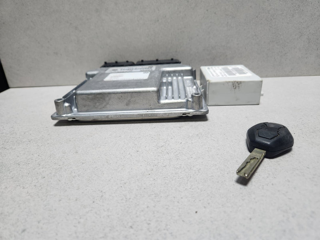 2004-2011 BMW X3 E83 Engine Control Unit 7809196  X3 E83 LCI BMW X3 2.0d ECU SET